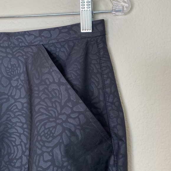 Lululemon Good to Go blockade black zip back skirt ?size - Picture 5 of 11